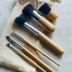 Bamboo Cosmetic Brushes Set (Jute Bag) - 7 brushes in the set